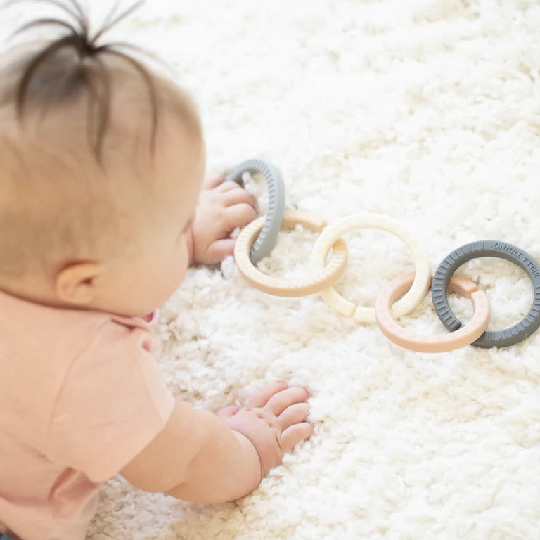 Mod Greyscale Teether Links